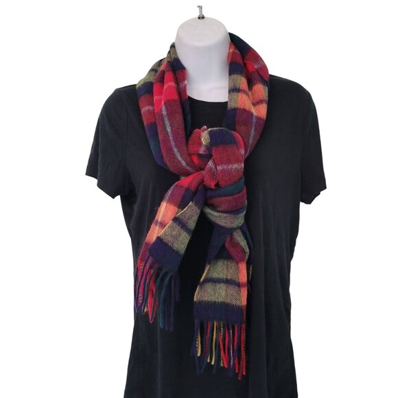 James Pringle Weavers Modern Buchanan Wool Tartan Fringed Scarf - Picture 3 of 6